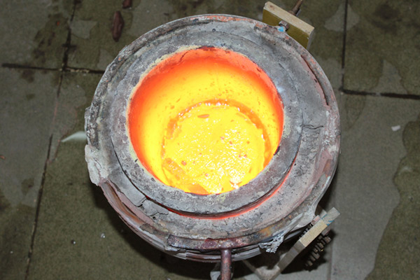 廢銅熔煉爐-爐溫?zé)崽幚硇枰⒁?/></span>
          <h4>廢銅熔煉爐-爐溫?zé)崽幚硇枰⒁?/h4>
          <small class=