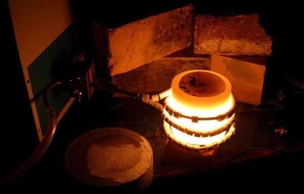 在福建莆田哪一臺(tái)熔金機(jī)值得購(gòu)買？在這里買是不會(huì)錯(cuò)的。