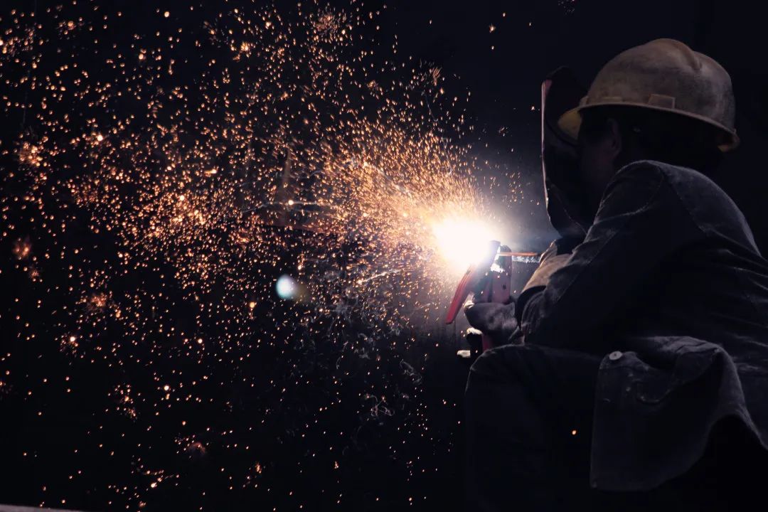 感應(yīng)加熱設(shè)備正當(dāng)時(shí)