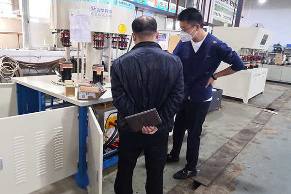超高頻釬焊機(jī)客戶打樣 超高頻釬焊機(jī)客戶打樣