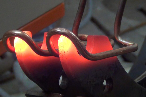 全自動數(shù)控淬火機床技術(shù) 全自動數(shù)控淬火機床技術(shù)