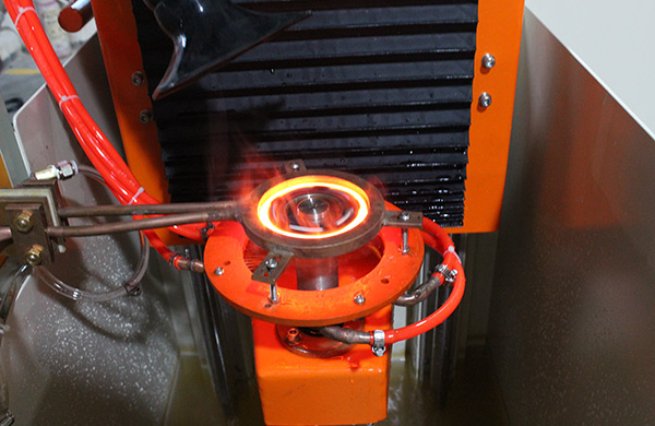 中頻淬火機(jī) 中頻淬火機(jī)